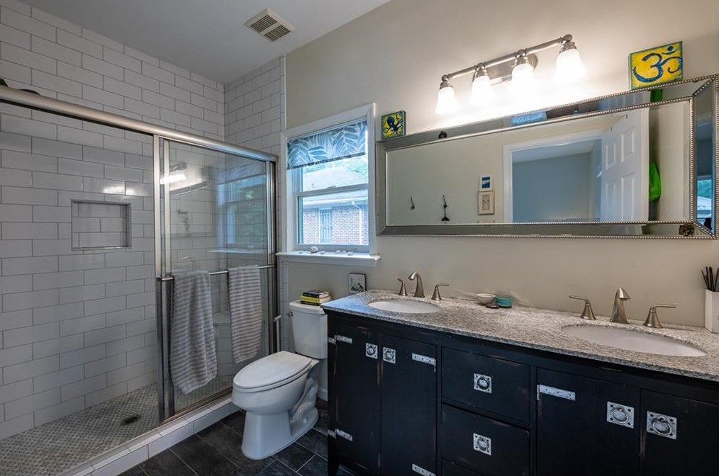 950 White St, Atlanta GA  30310-2760 exterior