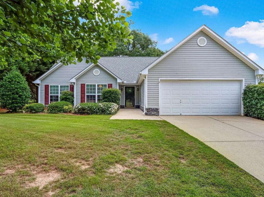 306 Tallassee Ln, Statham, GA 30666