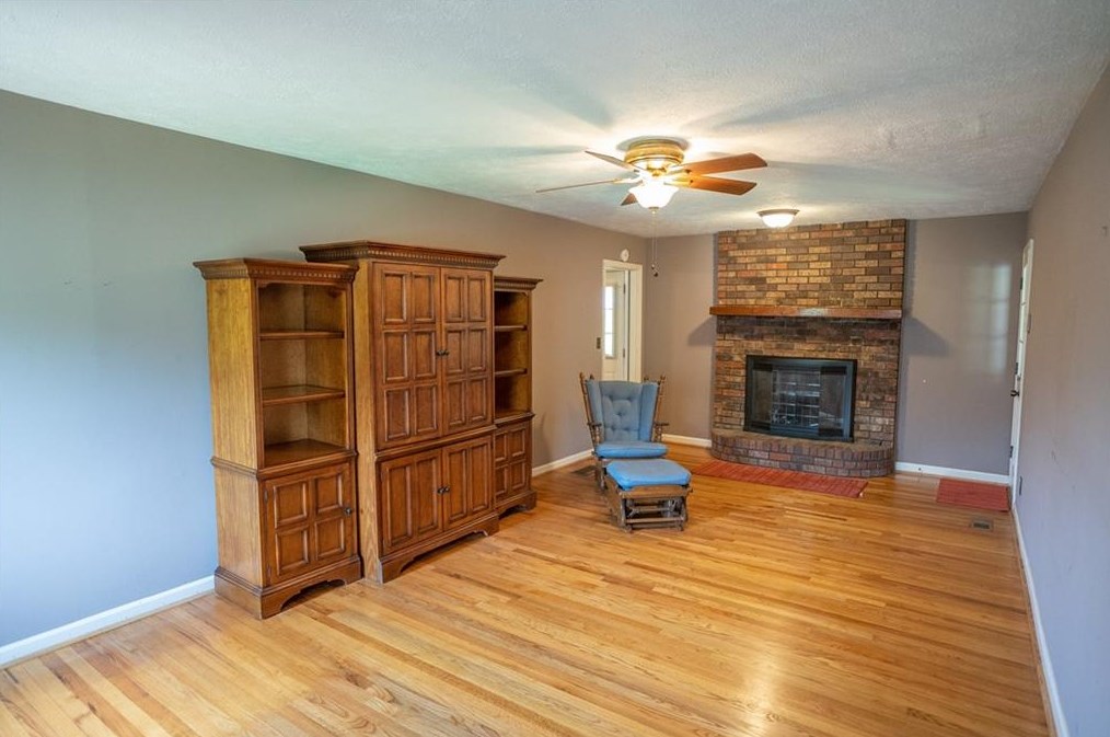 98 Sunset Dr, Dallas, GA 30132-7426