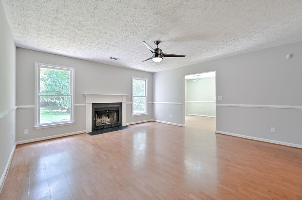 1537 Willow Gate Trce, Auburn, GA 30011