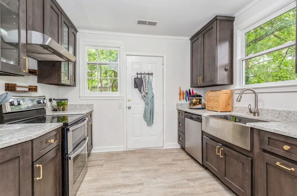 770 Brown Pl, Decatur GA  30030-3909 exterior