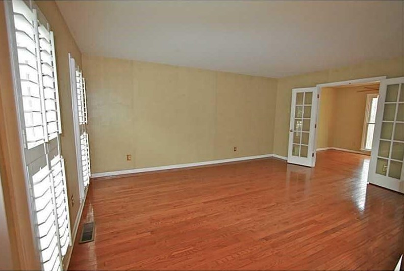 6685 Maid Marion Close, Alpharetta GA  30005-6412 exterior