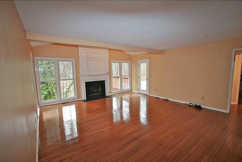 6685 Maid Marion Close, Alpharetta GA  30005-6412 exterior