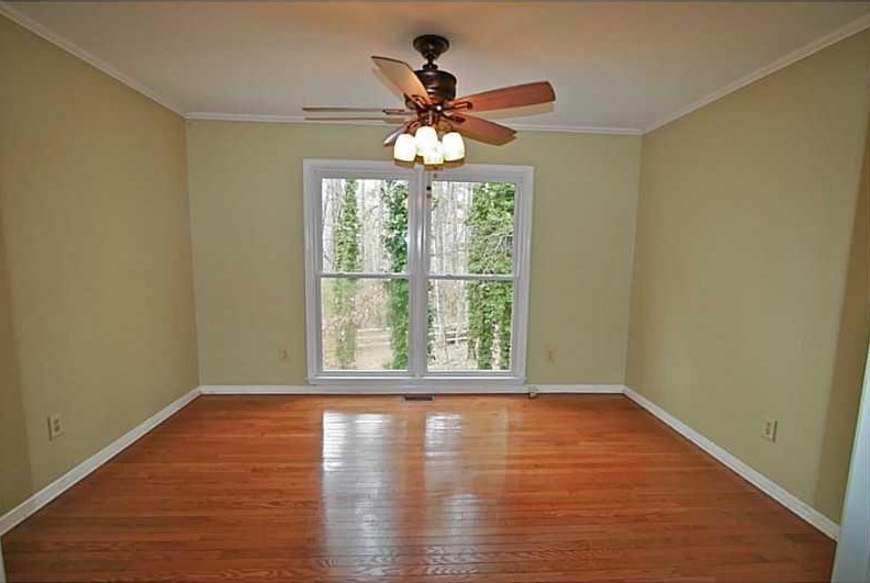 6685 Maid Marion Close, Alpharetta GA  30005-6412 exterior