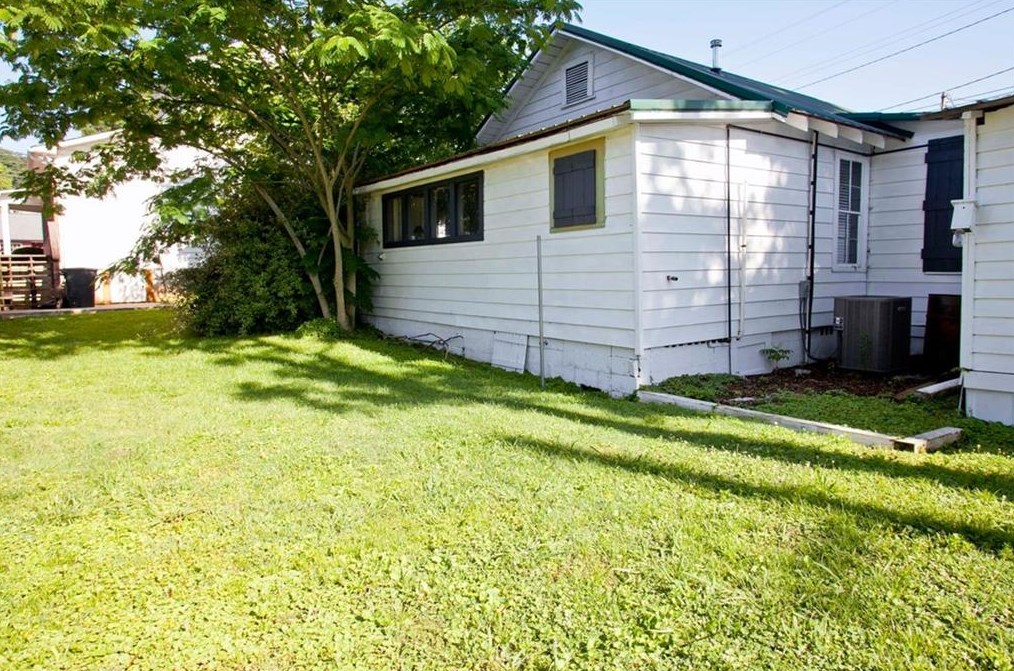 128 Tabor St, Ellijay, GA 30540
