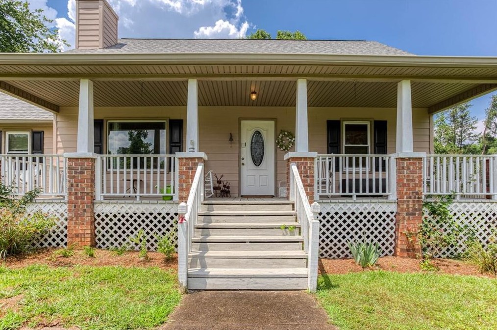 18 Oak Ct, Dallas, GA 30157-6345