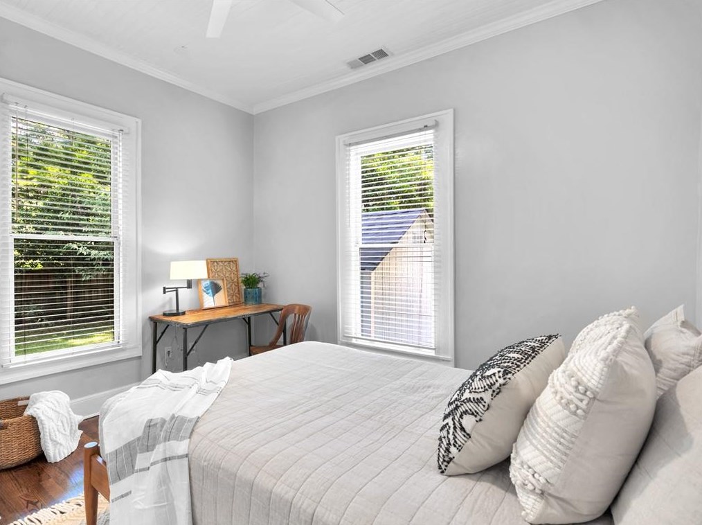 504 Pharr Rd, Decatur GA  30030-4840 exterior