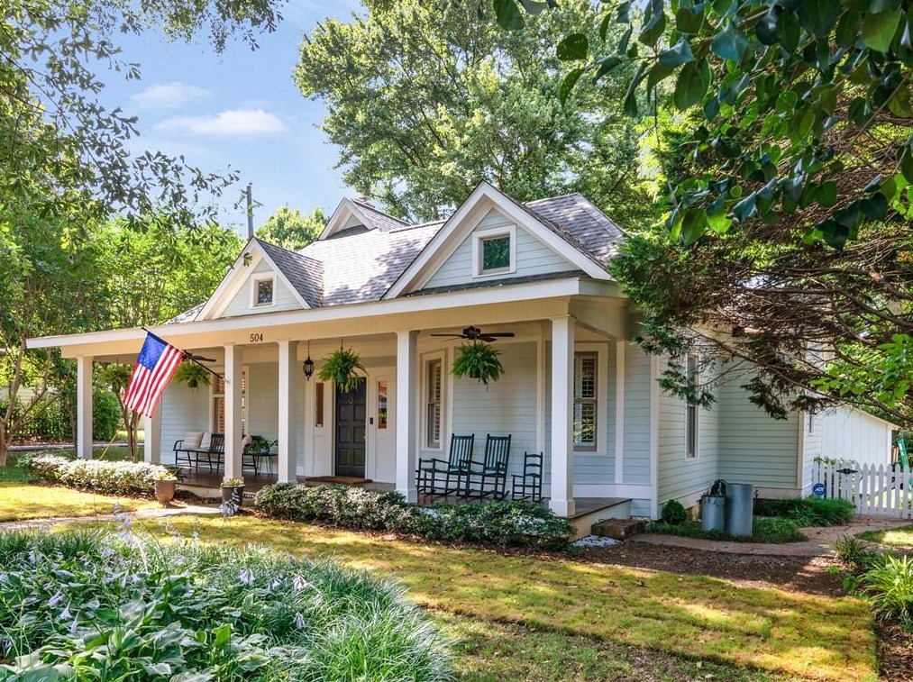 504 Pharr Rd, Decatur GA  30030-4840 exterior