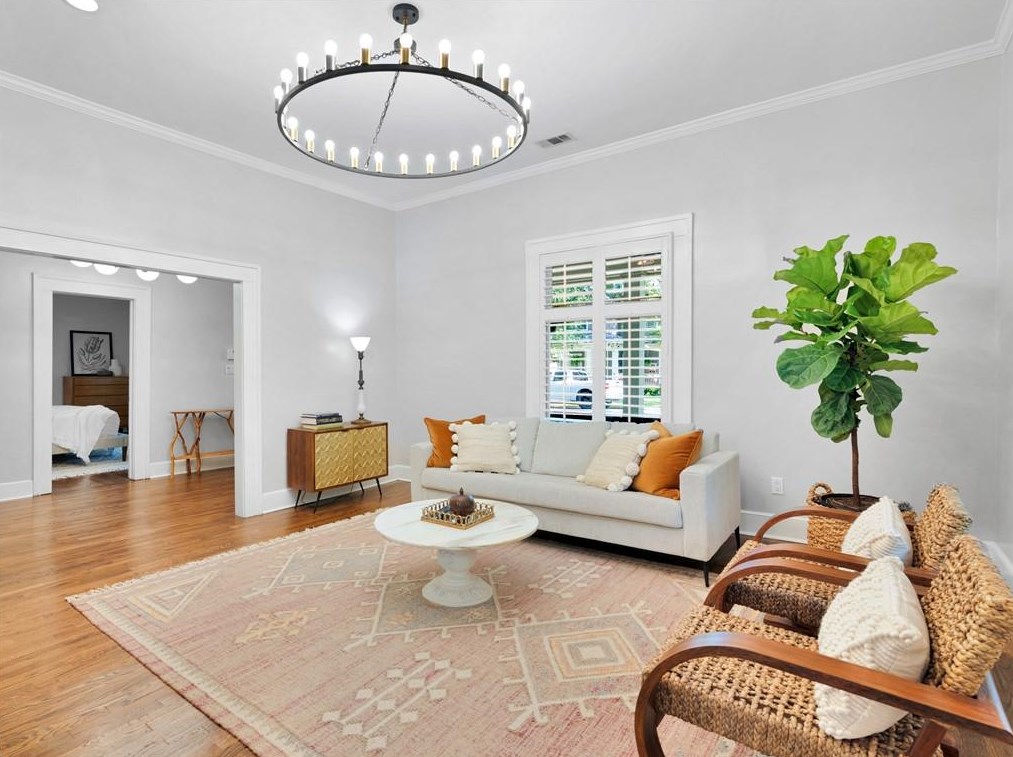 504 Pharr Rd, Decatur GA  30030-4840 exterior