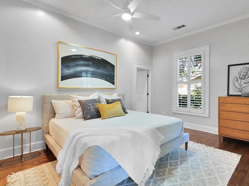 504 Pharr Rd, Decatur GA  30030-4840 exterior