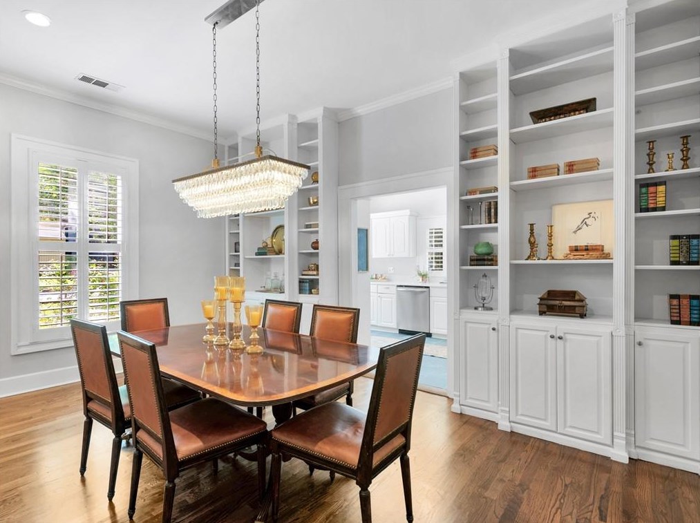 504 Pharr Rd, Decatur GA  30030-4840 exterior