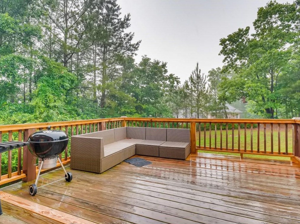449 Wynns Way, Atlanta GA  30331-7473 exterior