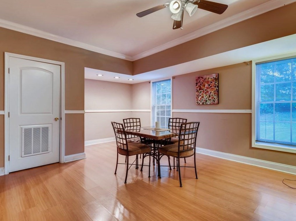 449 Wynns Way, Atlanta GA  30331-7473 exterior