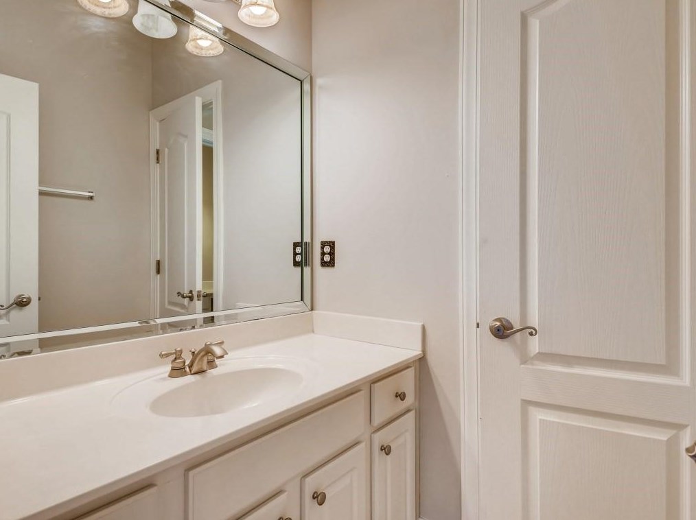 449 Wynns Way, Atlanta GA  30331-7473 exterior
