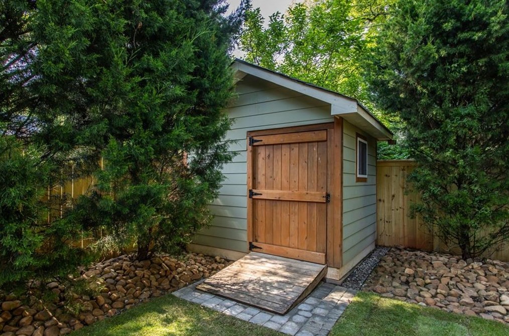 312 Spring St, Decatur GA  30030-4960 exterior