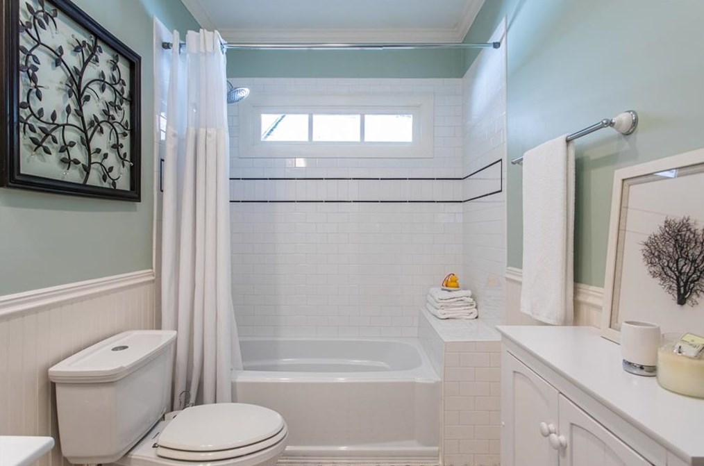 312 Spring St, Decatur GA  30030-4960 exterior