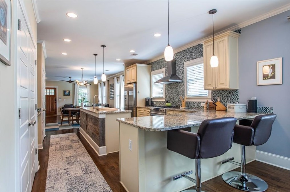 312 Spring St, Decatur GA  30030-4960 exterior