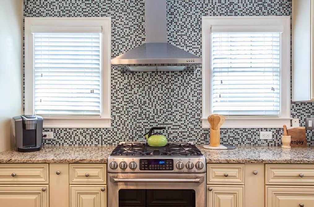 312 Spring St, Decatur GA  30030-4960 exterior