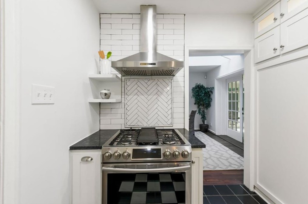 139 Merrill Ave, Decatur GA  30030-5019 exterior