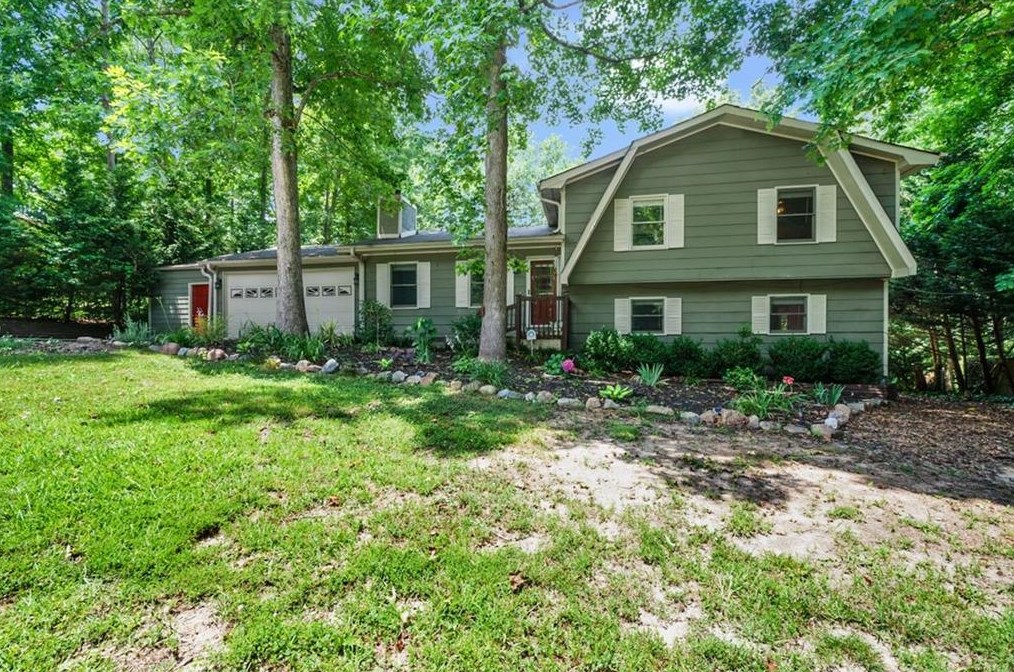 6345 Iris Dr, Flowery Branch, GA 30542-5027