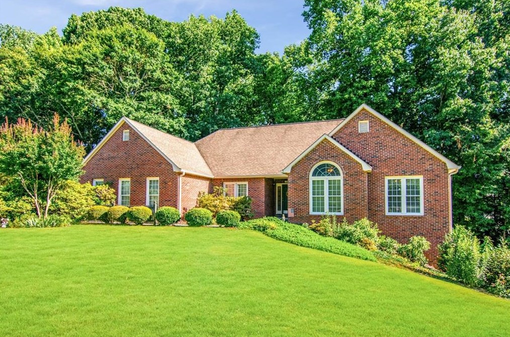 2819 Ashton Briar Ct, Dacula, GA 30019-2905