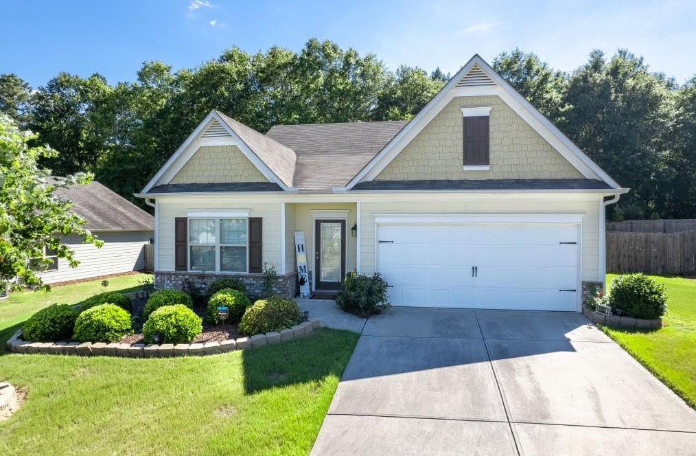 1052 Sutherland Dr, Winder, GA 30680-5614