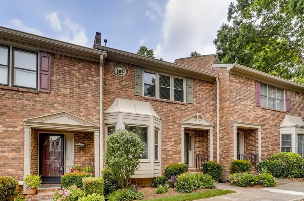 6055 Windsor Trace Dr, Norcross, GA 30092-2365