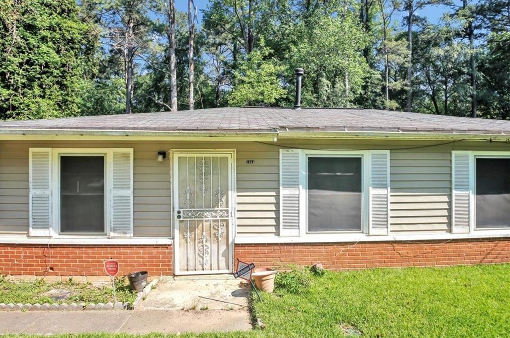 1044 Valley View Rd, Atlanta, GA 30315-7624