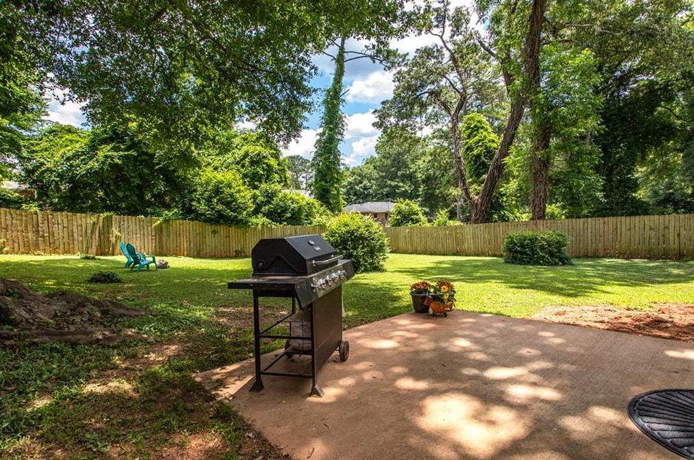 2036 Rockhaven Dr, Decatur GA  30032-5373 exterior