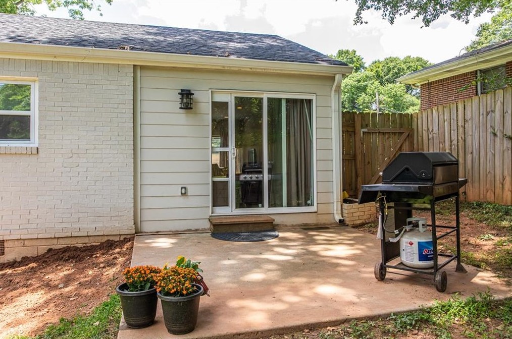 2036 Rockhaven Dr, Decatur GA  30032-5373 exterior