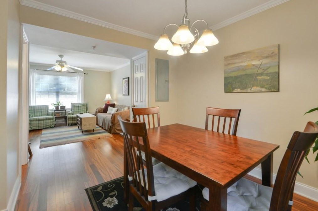 21 Villa Ct, Smyrna GA  30080-4570 exterior