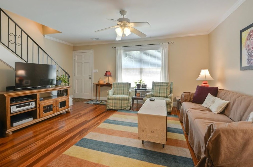 21 Villa Ct, Smyrna GA  30080-4570 exterior