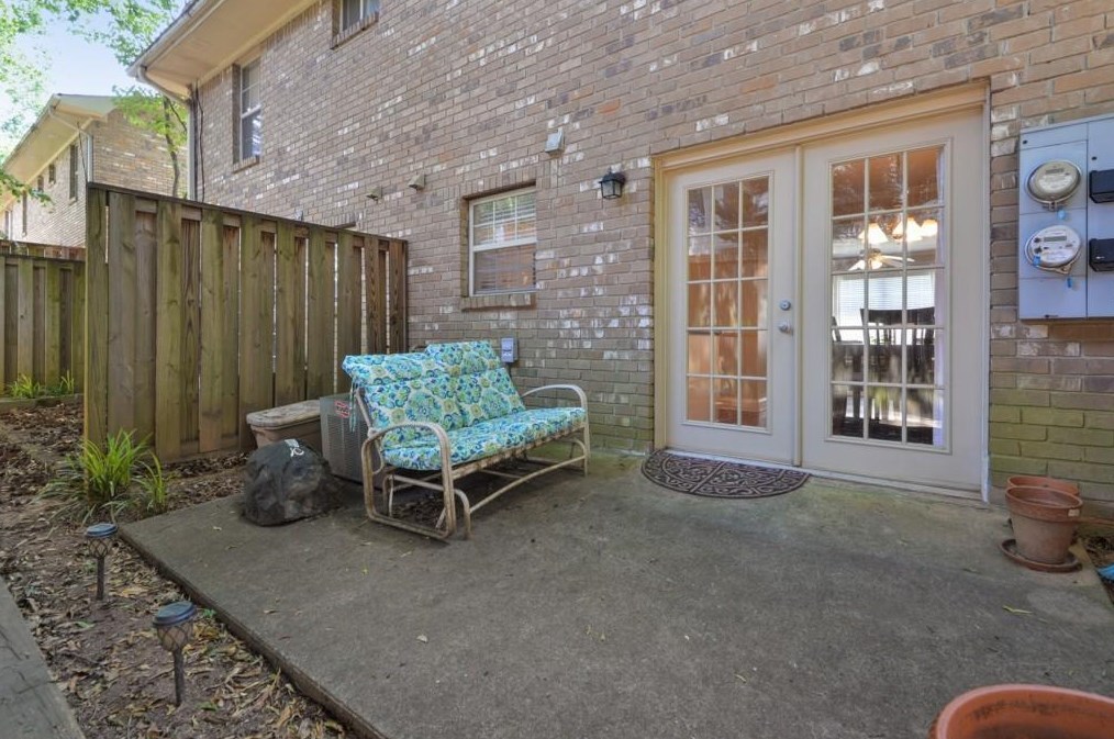 21 Villa Ct, Smyrna GA  30080-4570 exterior