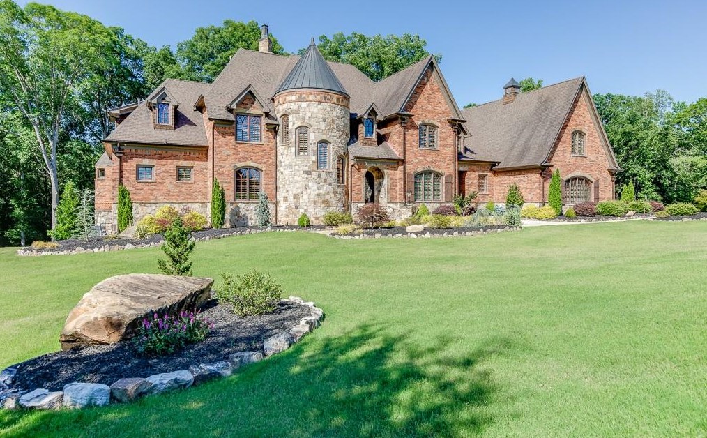 567 Versailles Dr, Auburn, GA 30011