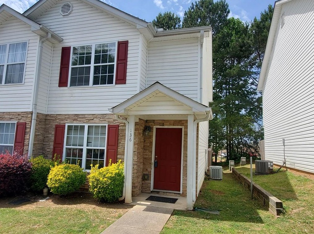 136 Hiram Ter, Hiram, GA 30141
