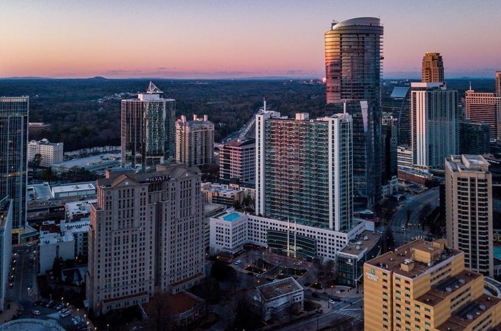 3324 Peachtree Rd, Atlanta GA  30326-1001 exterior