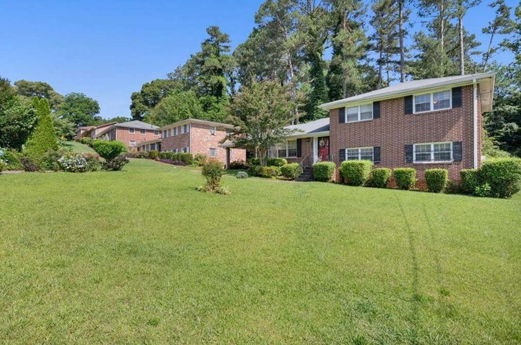 3426 Finesse Dr, Decatur GA  30032-7218 exterior