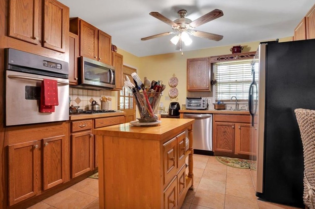 3426 Finesse Dr, Decatur GA  30032-7218 exterior