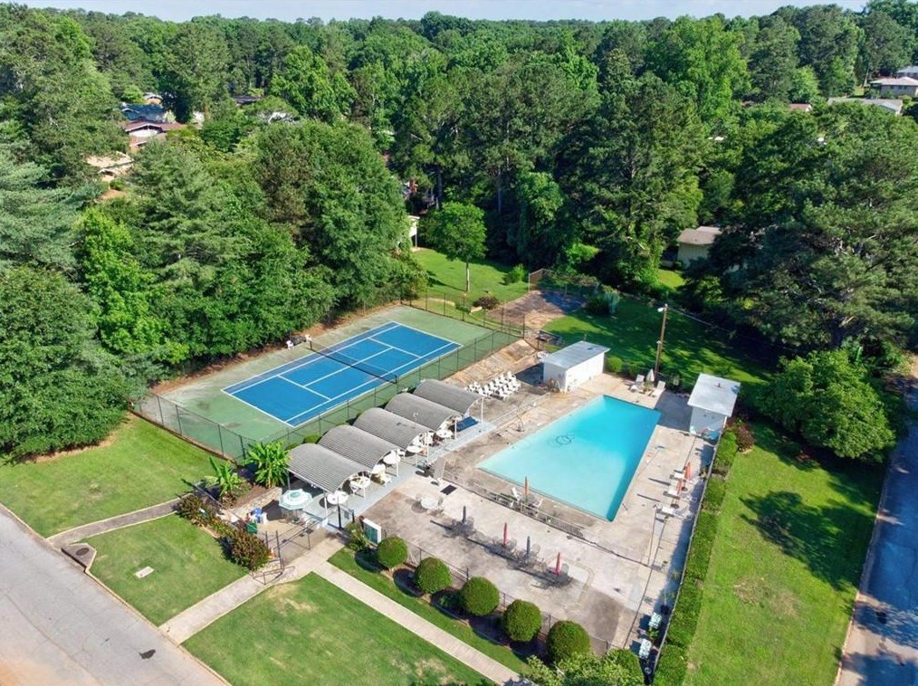 3426 Finesse Dr, Decatur GA  30032-7218 exterior