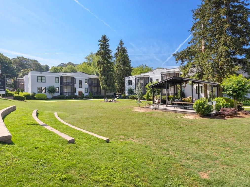 68 Peachtree Memorial Dr, Atlanta GA  30309-1012 exterior
