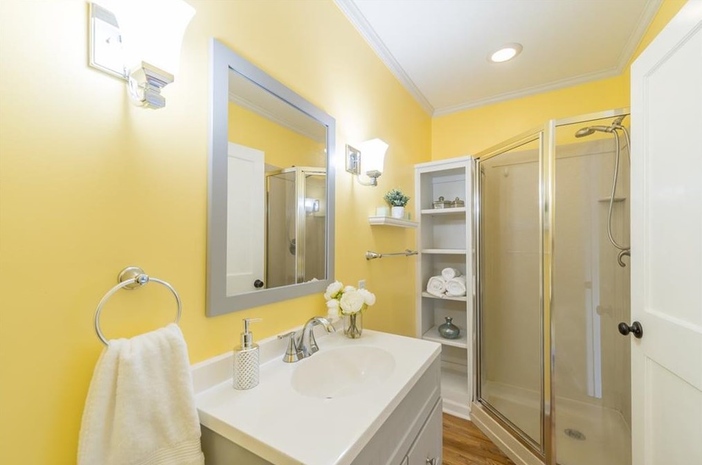 501 Candler St, Decatur GA  30030-3751 exterior