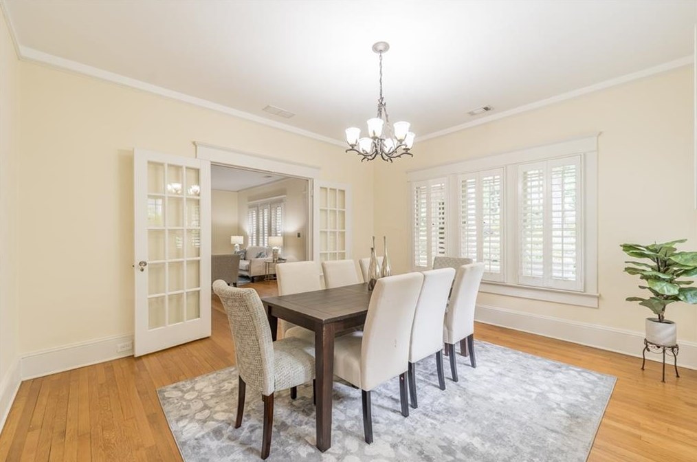 501 Candler St, Decatur GA  30030-3751 exterior