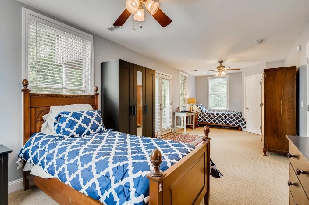 539 Oakview Rd, Decatur GA  30030-4327 exterior