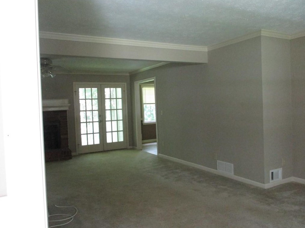 1858 Kelvin Dr, Lawrenceville GA  30043-3135 exterior