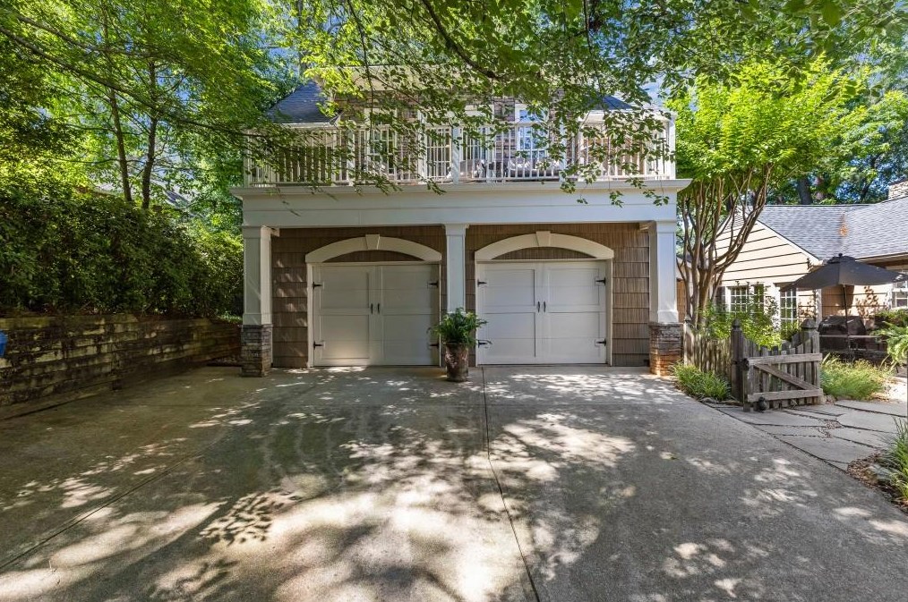 605 Wilson Rd, Atlanta GA  30318-1716 exterior