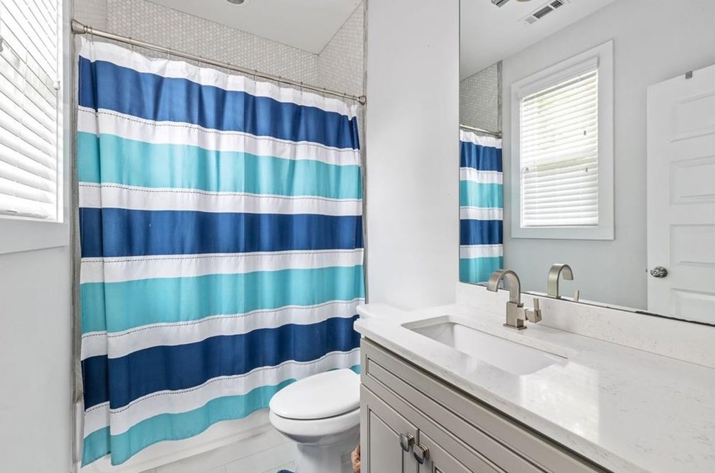 1355 Conway Rd, Decatur GA  30030-4559 exterior