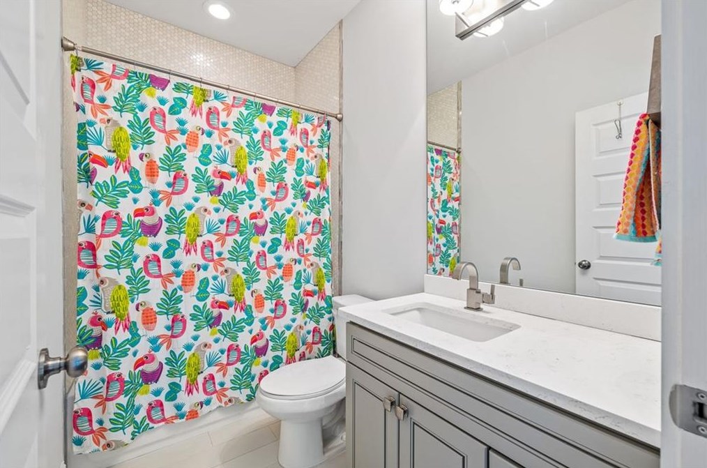 1355 Conway Rd, Decatur GA  30030-4559 exterior