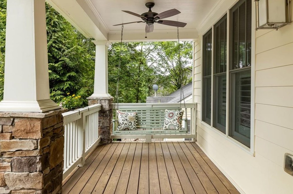 1355 Conway Rd, Decatur GA  30030-4559 exterior