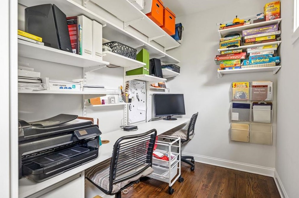 1355 Conway Rd, Decatur GA  30030-4559 exterior