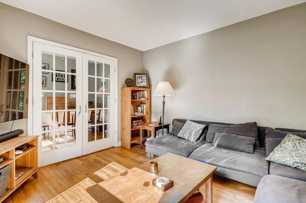 986 Carter Rd, Decatur GA  30030-4701 exterior